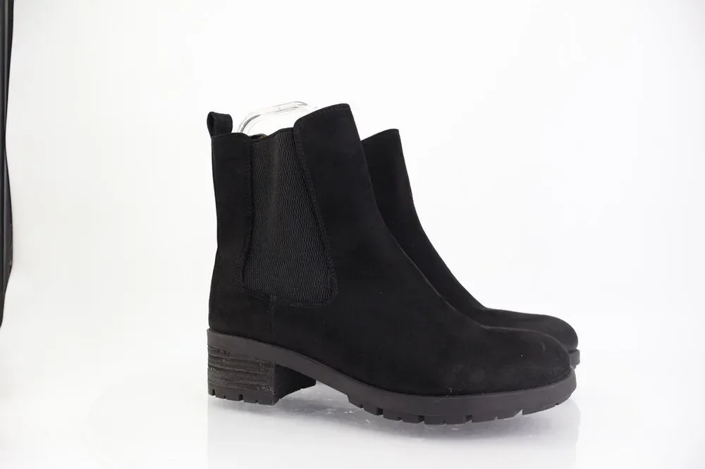 Born BOC Womens Chelsea Boot Size 11 Black Block Heel Bootie Lug Sole Comfy